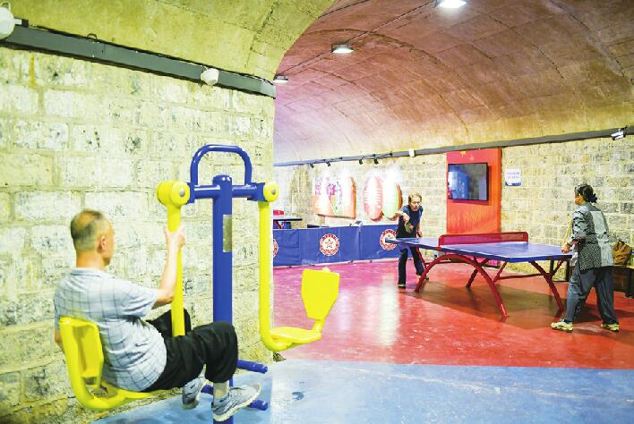 9处人防工程避暑纳凉点免费开放 配备休闲座椅、饮用水等服务设施