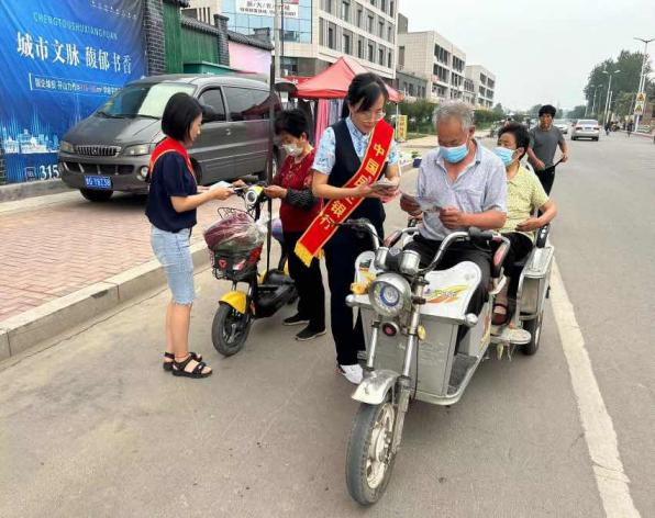 中国民生银行潍坊临朐支行开展“6.14 信用记录关爱日”暨《征信业管理条例》颁布十周年专题宣传活动