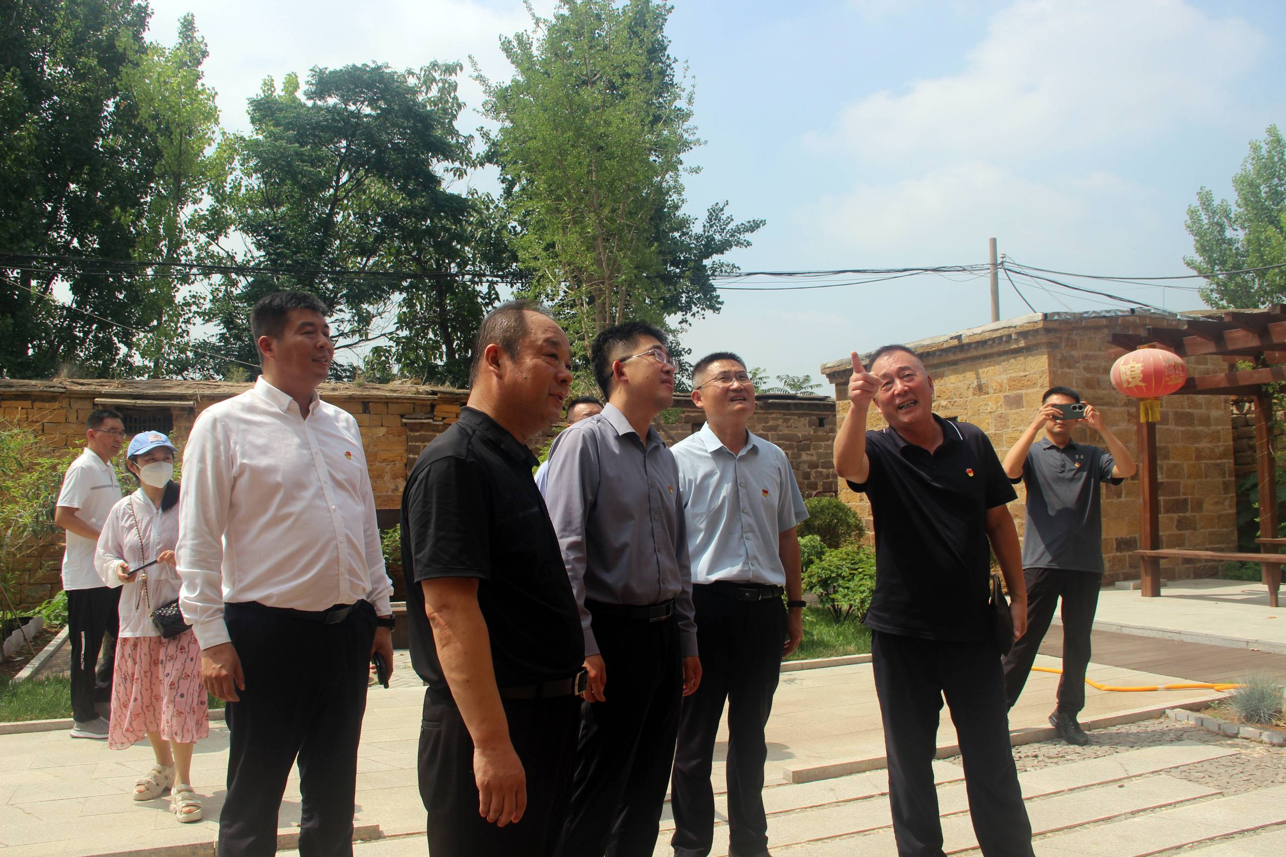 强化党建引领 助力乡村振兴 平安产险山东分公司“乡风文明100”捐赠行动暨党建共建点揭牌仪式