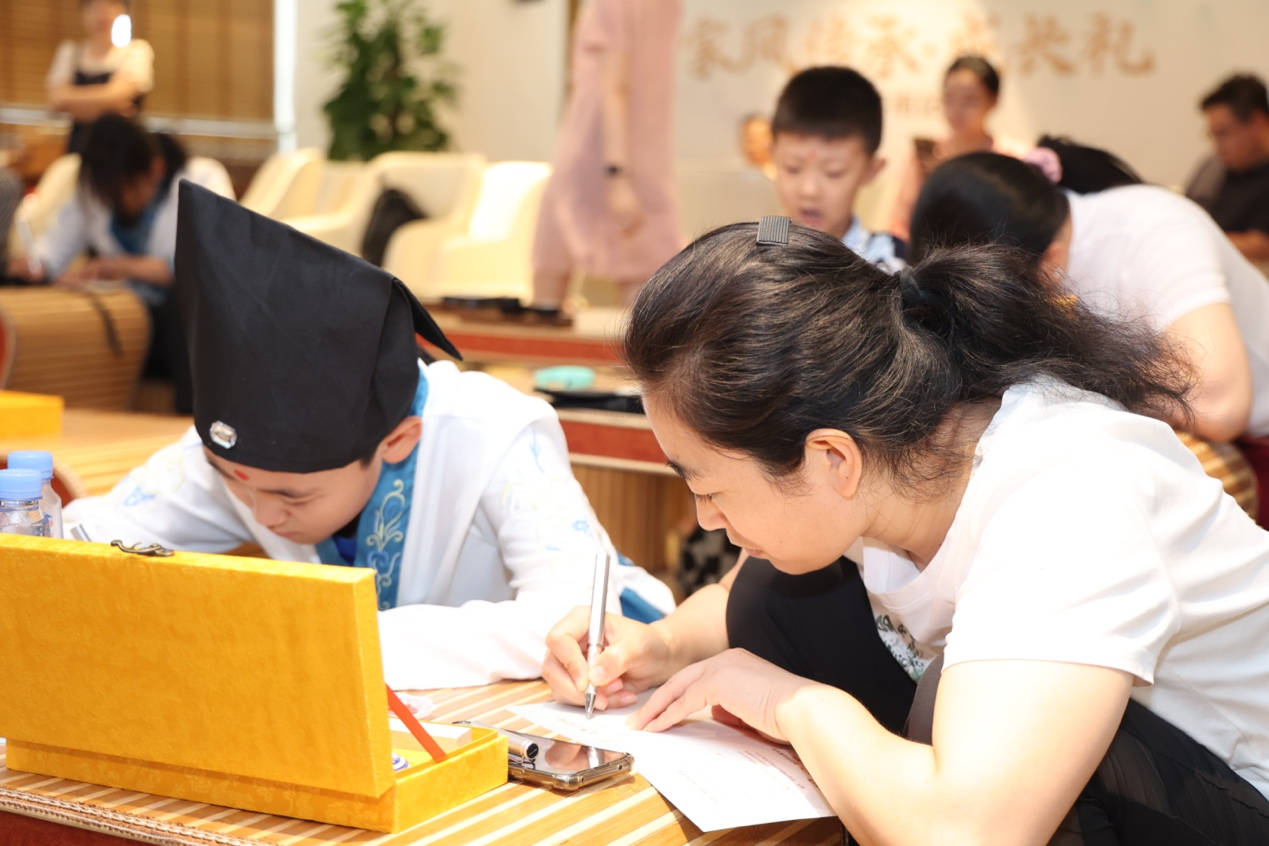 平安银行济南分行成功举办“家风传承·成长礼”国学讲堂