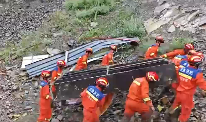 甘肃甘南发生泥石流灾害 已致2人死亡7人受伤 2人失联