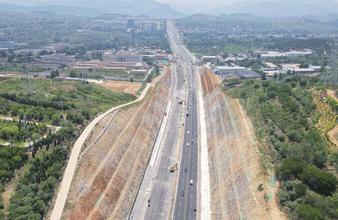 No.103 Provincial Highway Interchange Temporarily Opens to Traffic  