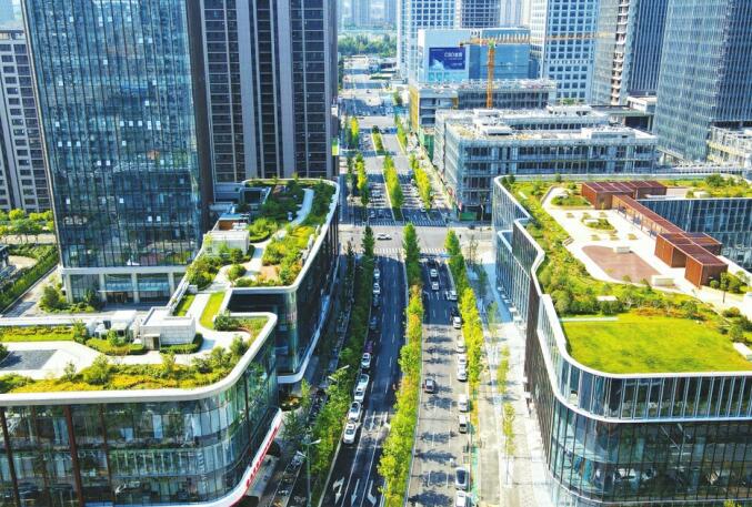 “Sky Gardens” verschönern das zentrale Geschäftsviertel von Jinan
