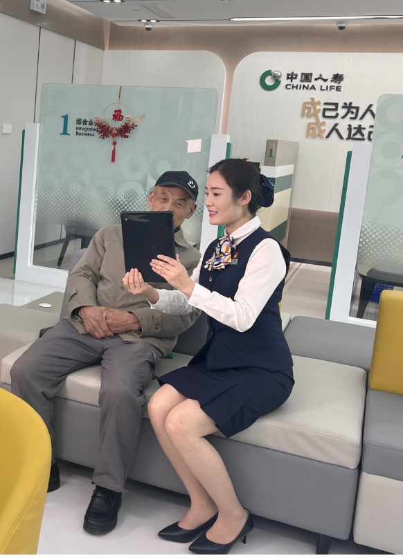 中国人寿济南市分公司组织开展7.8全国保险公众宣传日活动