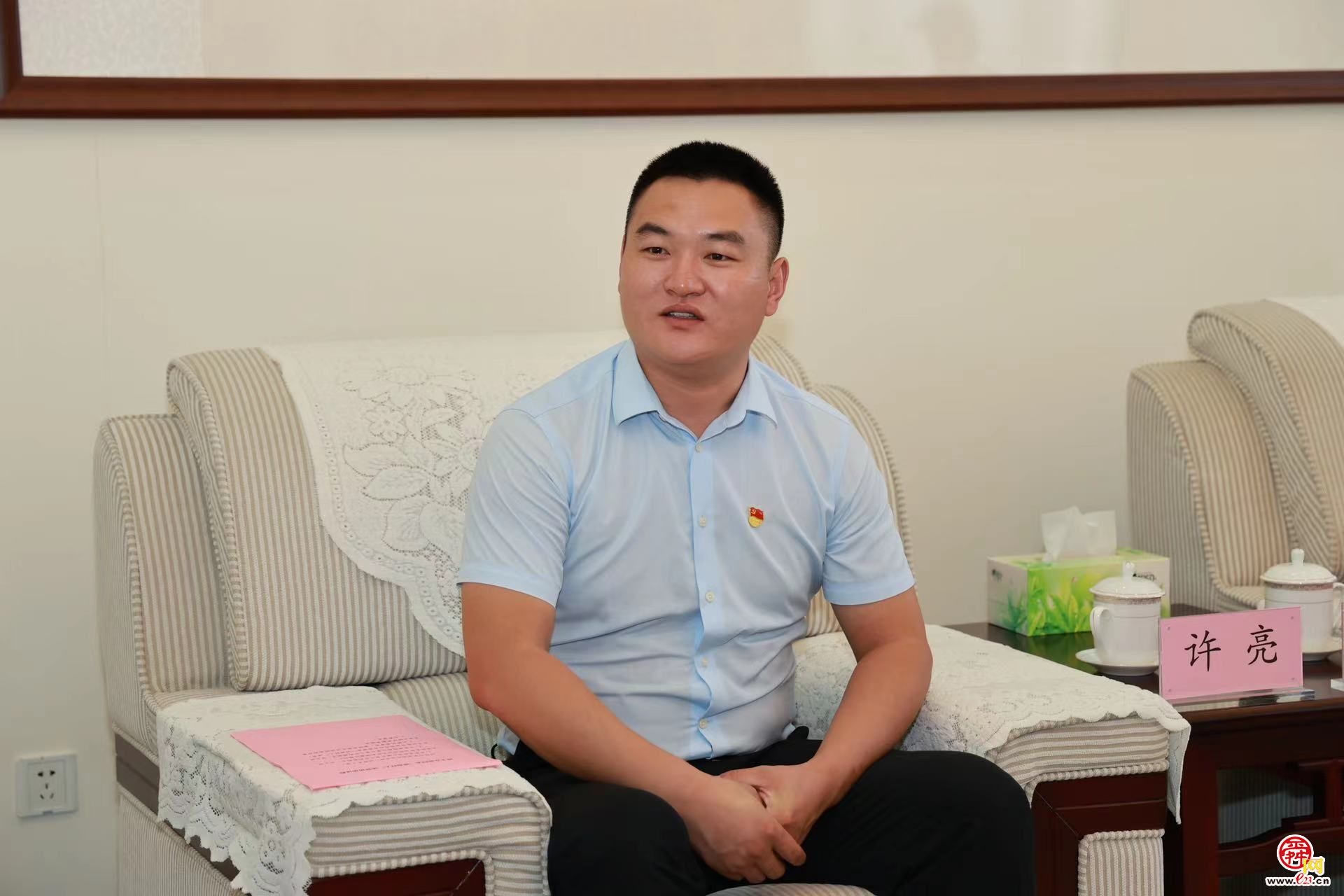 平凡如许 浴火点亮