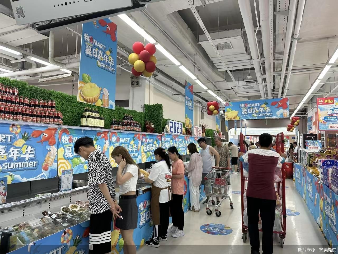 夜經濟添新 商超消費升溫