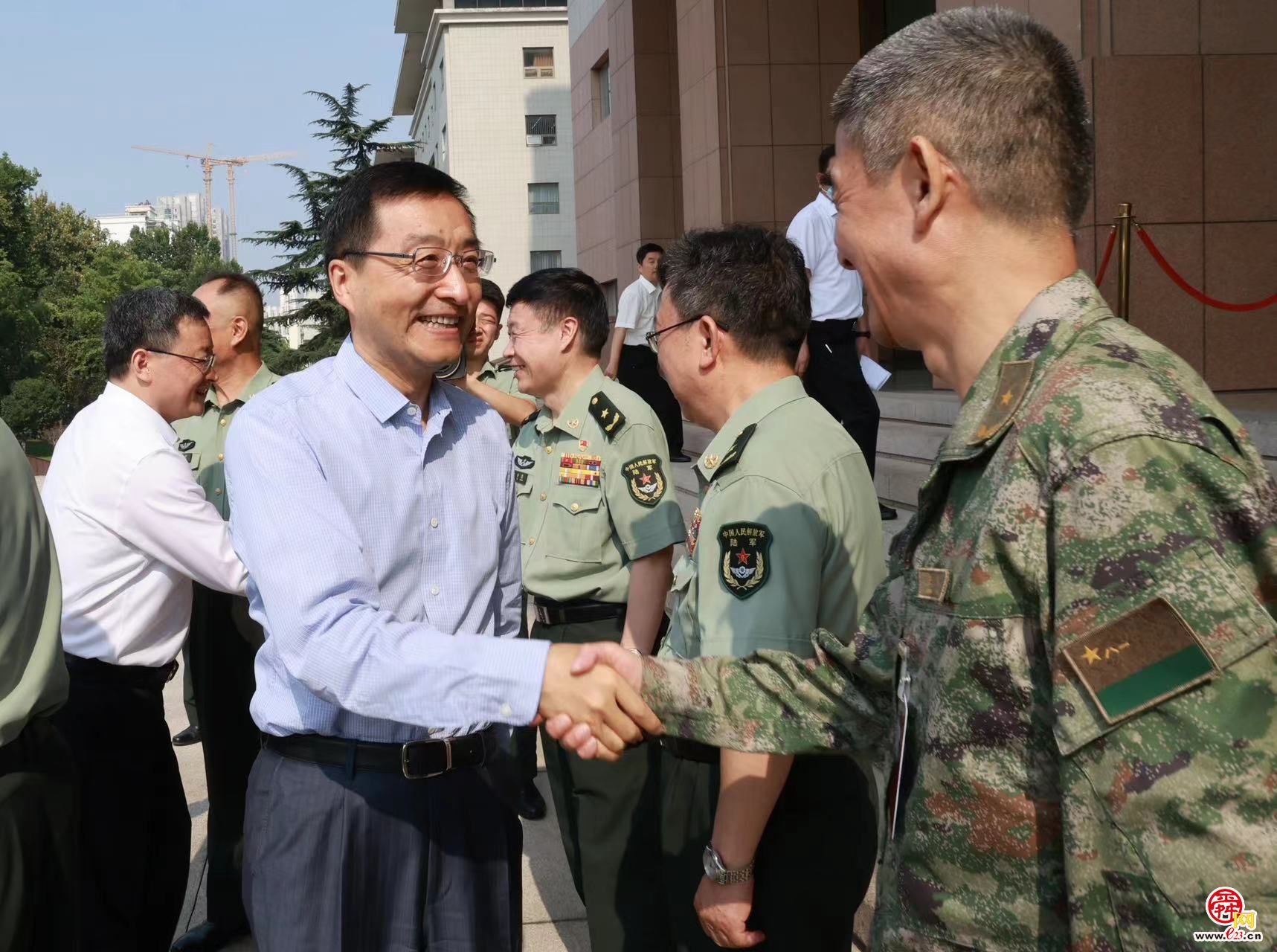 市领导走访驻济部队领导机关 刘强于海田杨峰参加活动