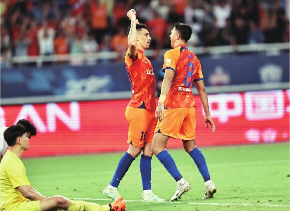 完美之夜，加倍快乐！6:1大胜梅州客家，山东泰山杀入三甲