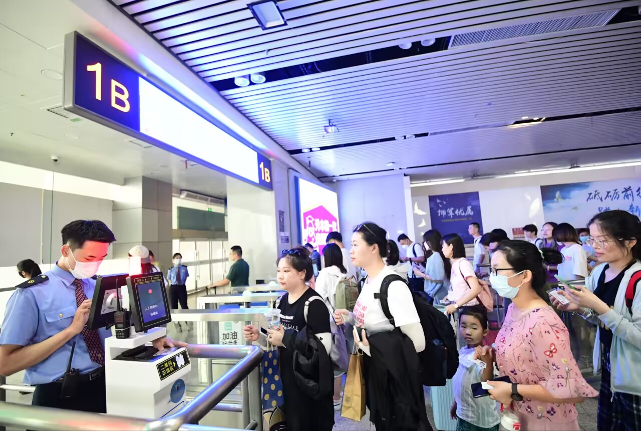 受德州平原地震影响，济南西站116趟列车停运 已购票旅客30日内可免费退票