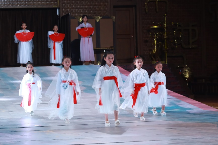 美育新时代 筑梦成未来——这一次，潮向世界看你的