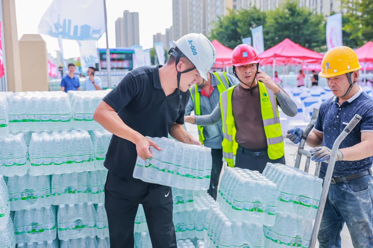 济南城市投资集团：夏日送清凉 助力济南强省会建设