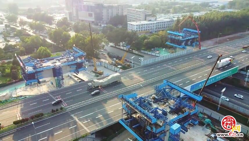 京台高速改扩建 建大桥跨越经十西路