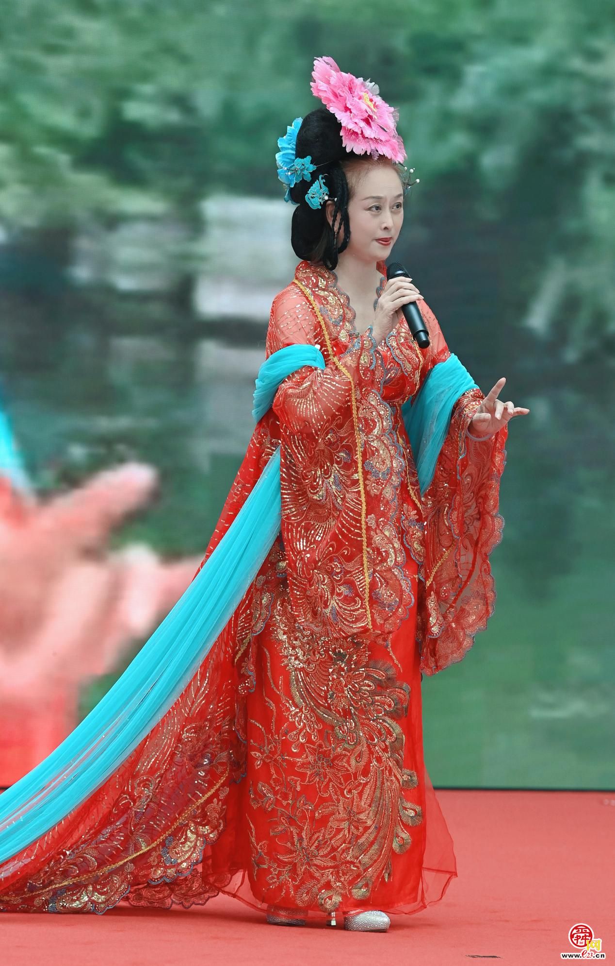 助力“诗城词都”创建！首届济南诗歌嘉年华唤起满城诗意