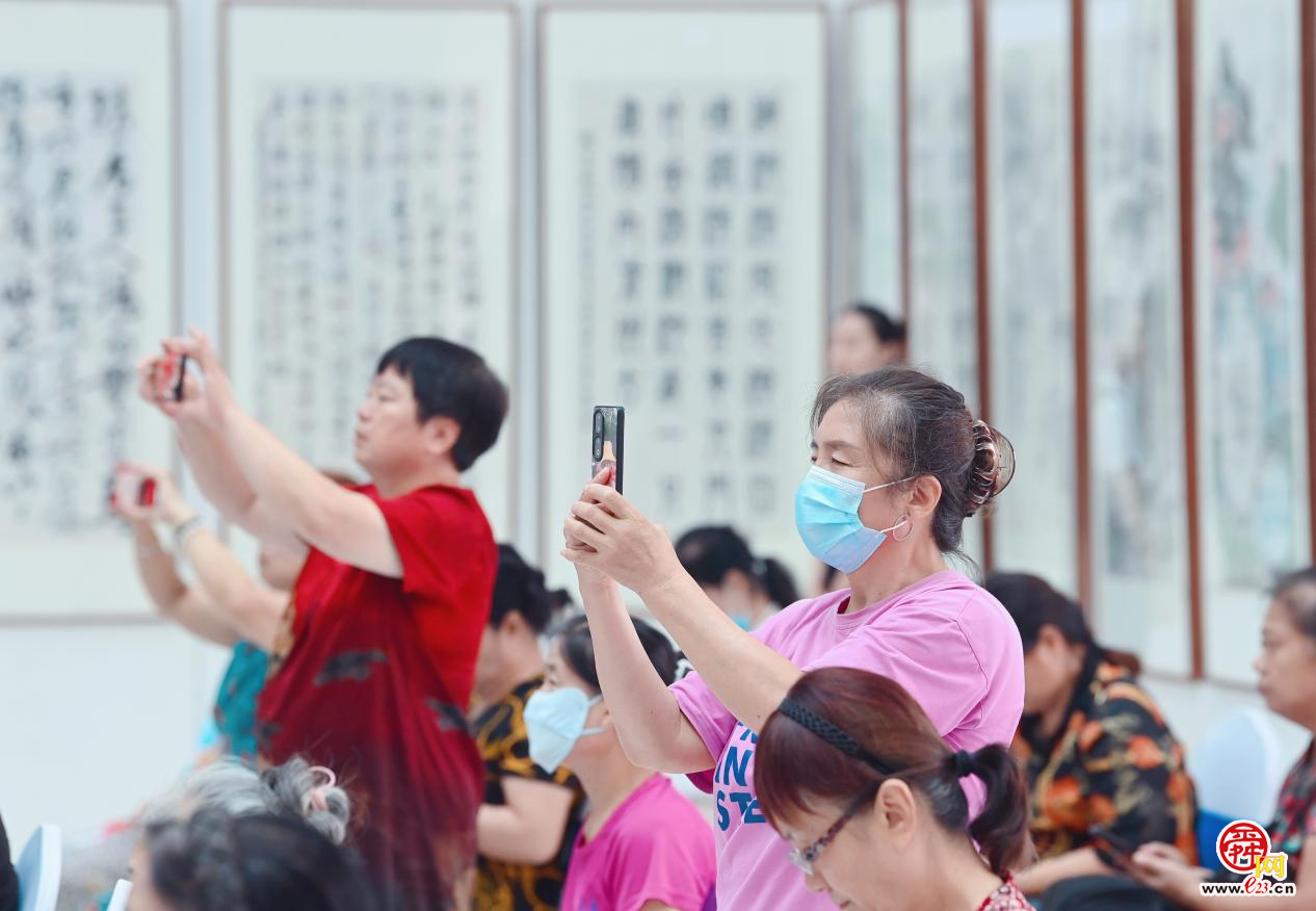 助力“诗城词都”创建！首届济南诗歌嘉年华唤起满城诗意