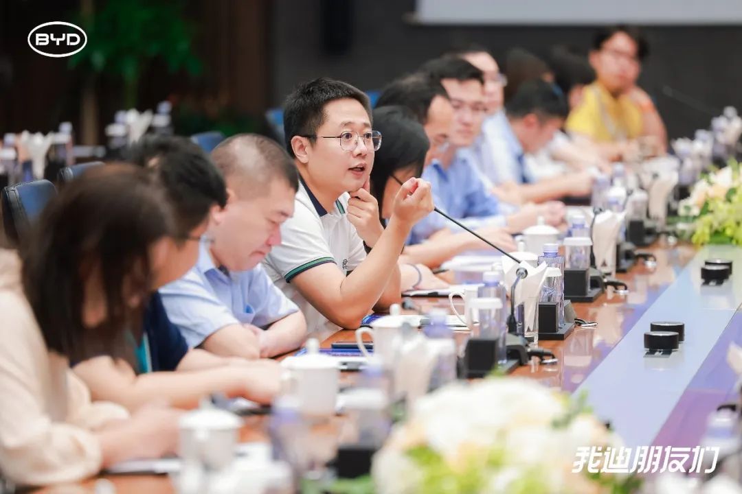 哈佛、牛津、斯坦福大学等全球顶尖高校人才走进比亚迪