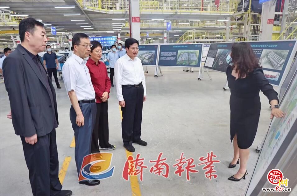 全国工商联领导到起步区考察 高云龙参加活动
