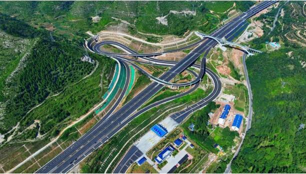 Die Mittestrecke der Jiqing-Autobahn ist offiziell eröffnet