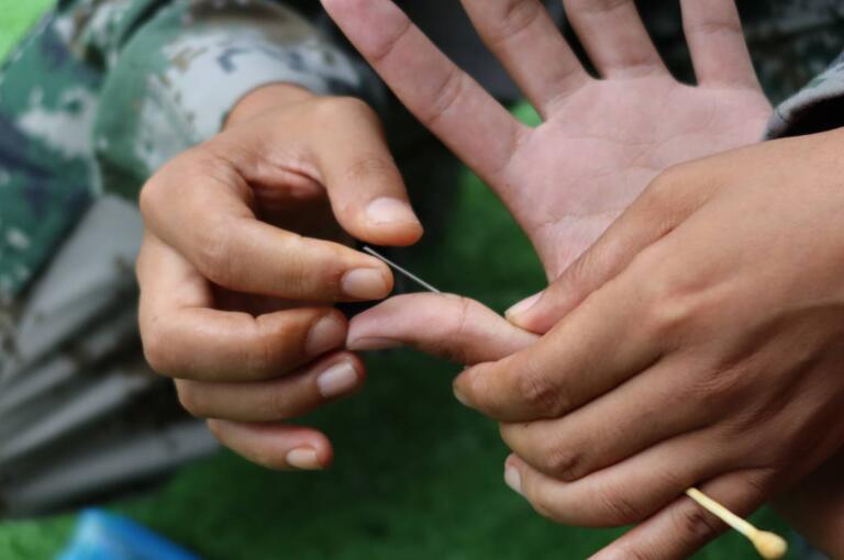 融媒·先锋丨　“治愈系”教官走红后：“我不想当网红，我更希望咱们的中医成网红”