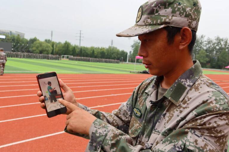 融媒·先锋丨　“治愈系”教官走红后：“我不想当网红，我更希望咱们的中医成网红”