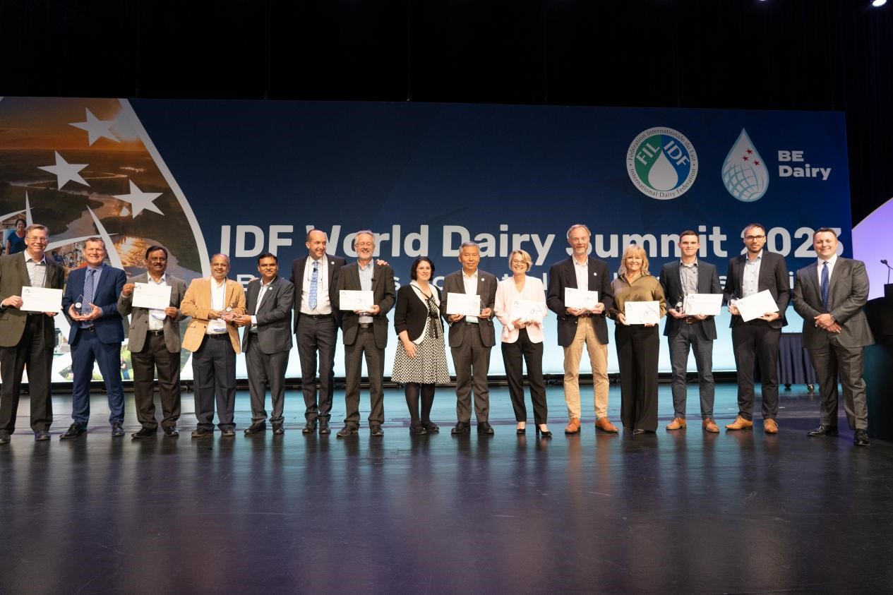 “IDF乳品创新奖”揭晓，伊利作为中国唯一乳企获奖，蝉联全球行业榜首