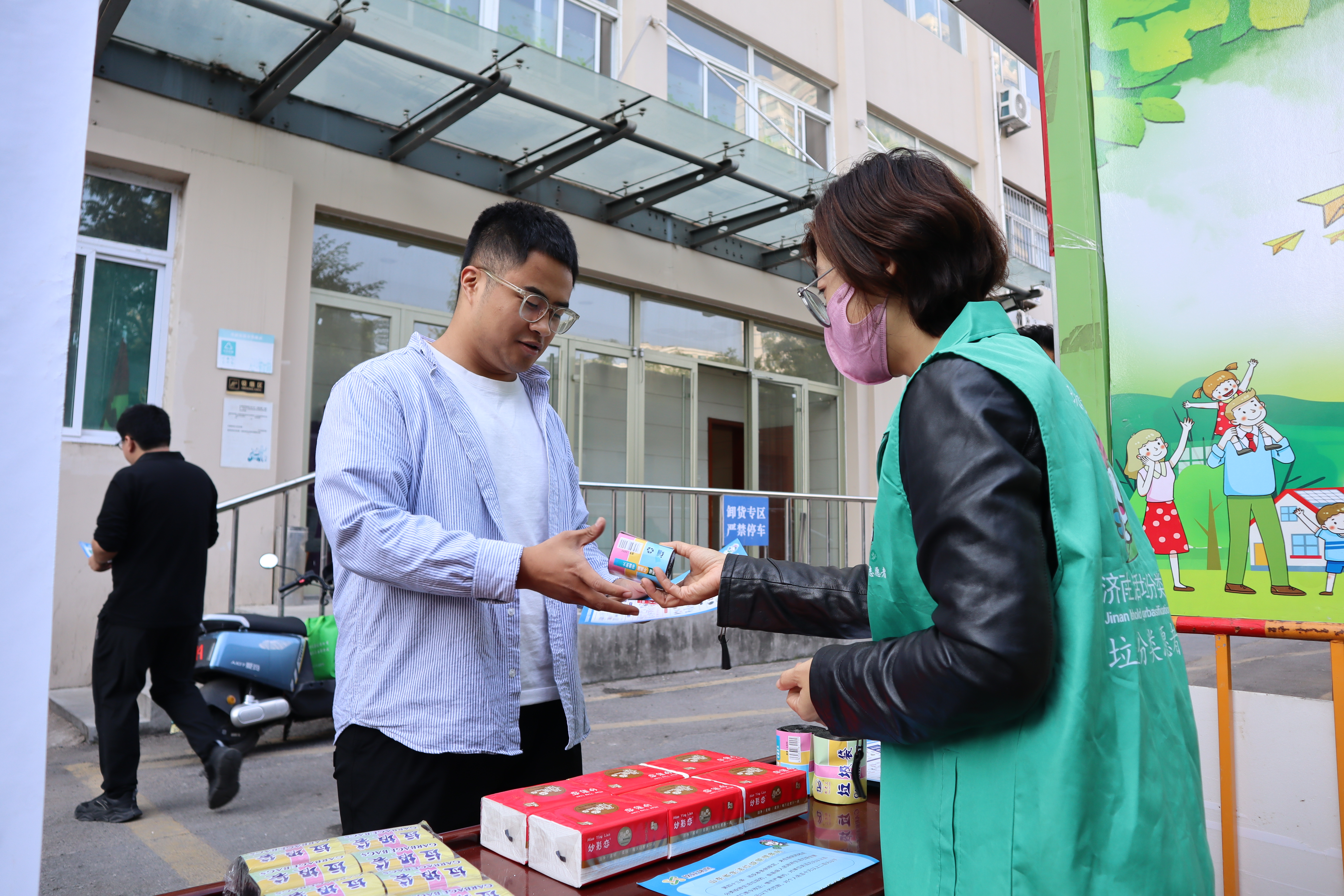 全国首个！“5G+机器人”助阵，厨余垃圾变身有机肥