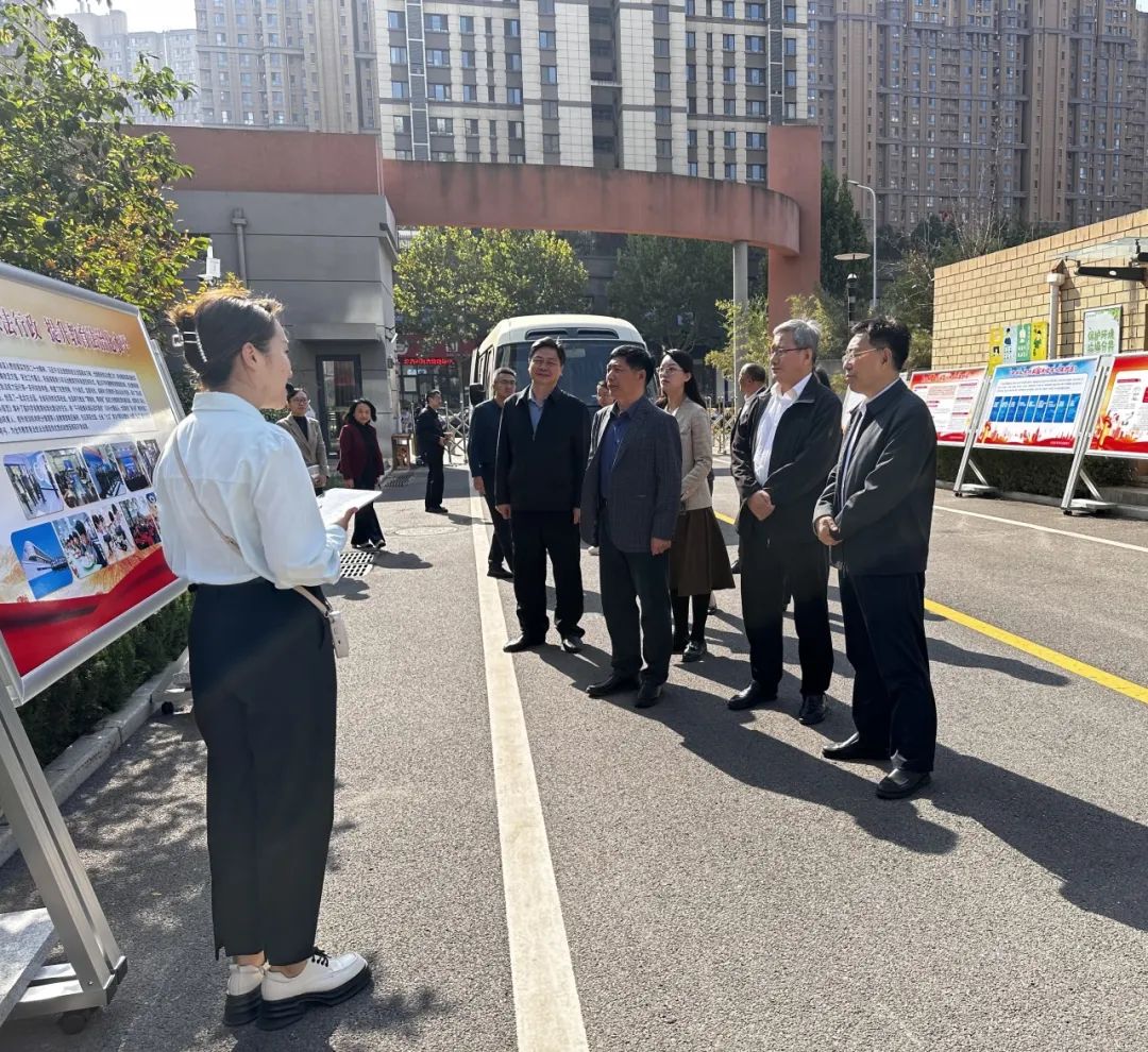 坚持依法治校 共建和谐校园—— 东城逸家中学迎接省“八五”普法规划中期评估组督导检查