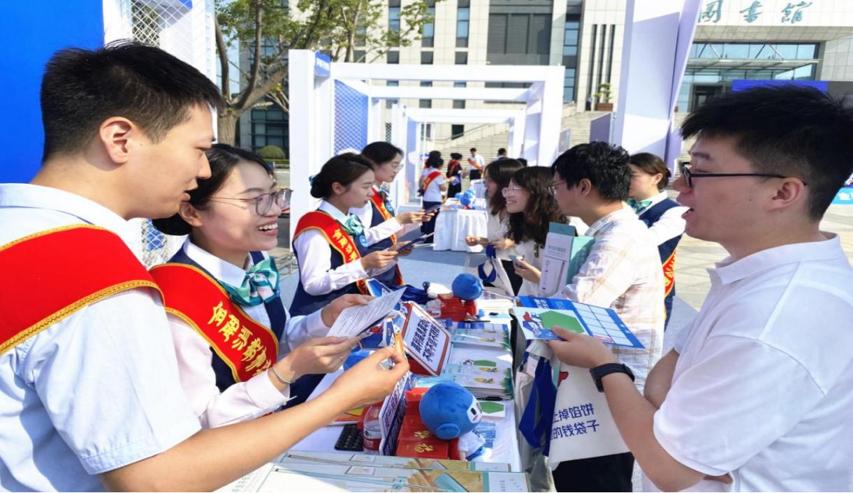 普及金融知识 筑牢安全防线 农银人寿深入金融宣教第一线