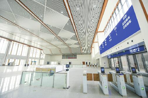 济郑高铁长清站站房工程主体全部建成 设计元素取自齐长城