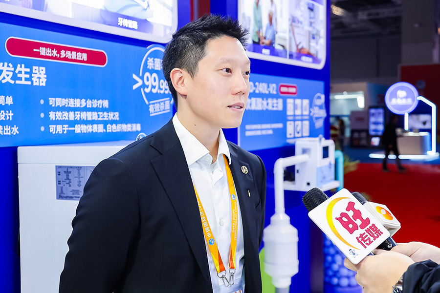 水神品牌作为“第六届中国国际进口博览会推荐家清品牌”，代表旺旺再次参展进博会