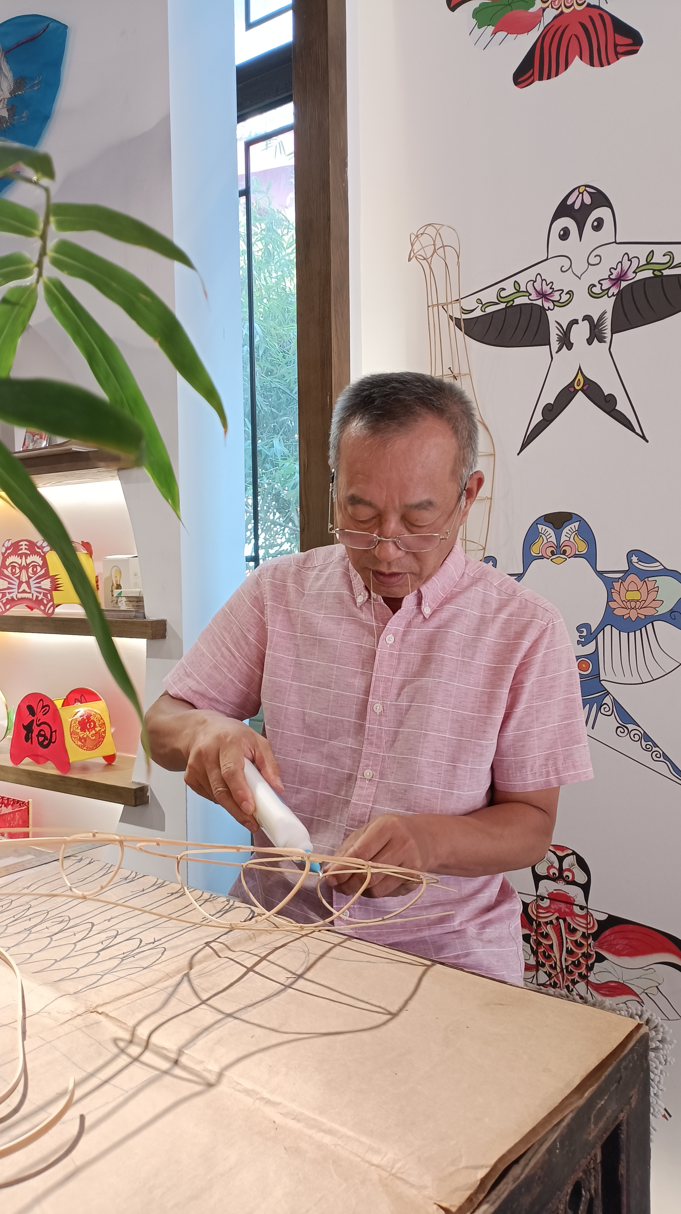 匠心独运 凝集升华——记风筝-国家级非物质文化遗产工艺美术大师李松