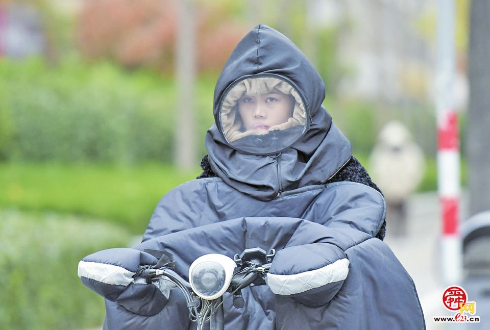 预计11日凌晨到中午济南全部区县将出现较明显降雪 今最高气温仅2℃ 周三起还有小雨雪