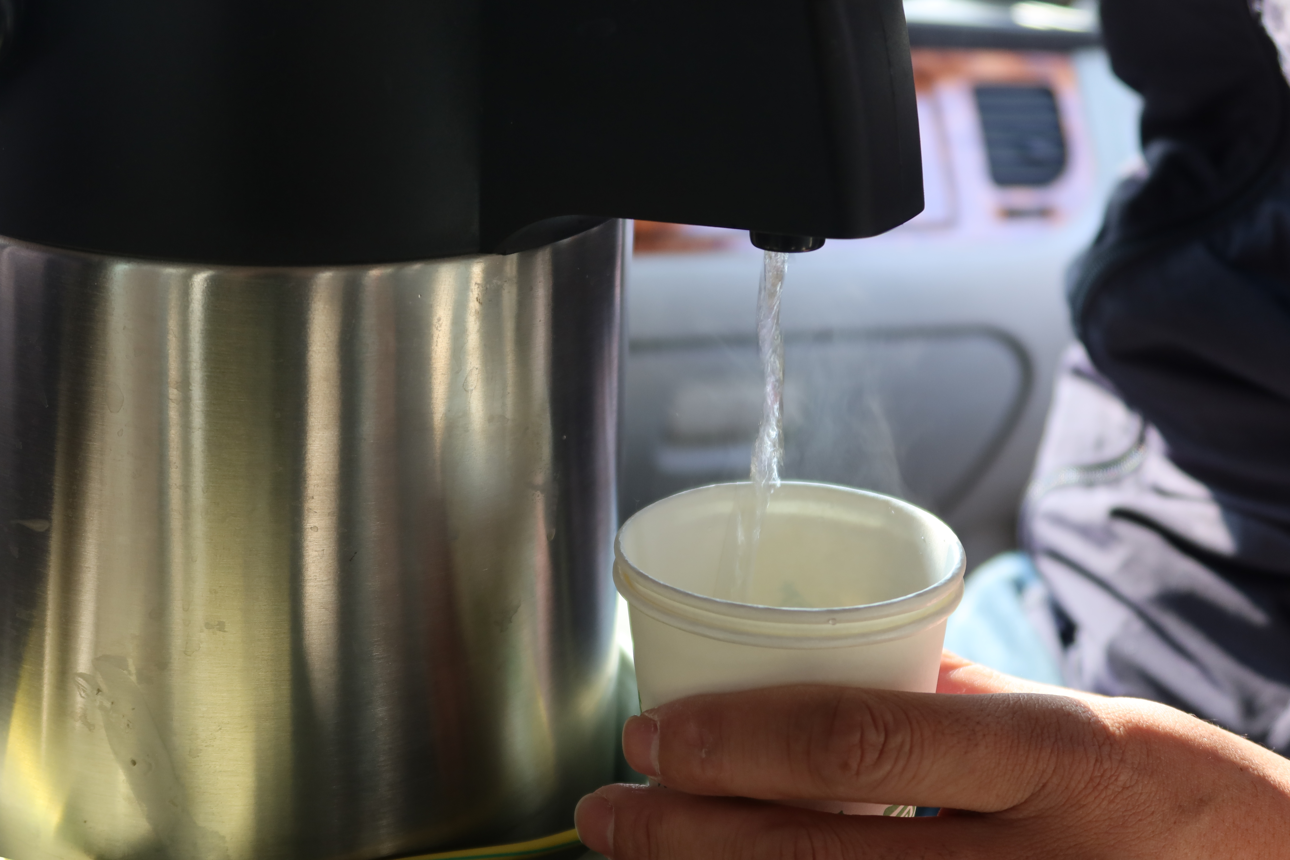 融媒·画像丨寒夜里,救助人员拉起了一张街面巡查大网——“救”在身边的温暖