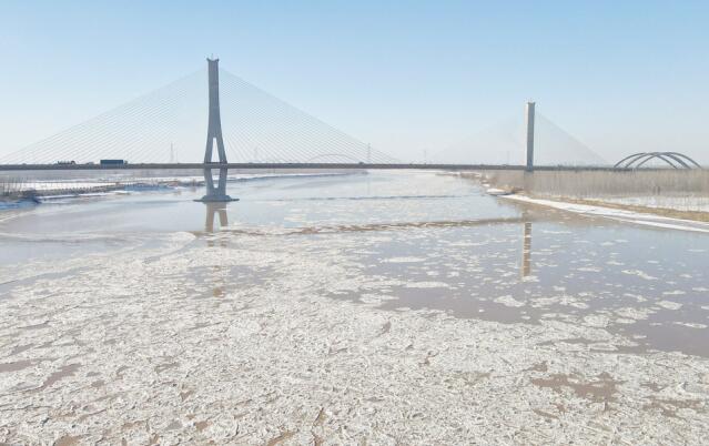 Die Eisflus-Länge im Shandong-Abschnitt des Gelben Flusses übertrifft 470 Kilometern