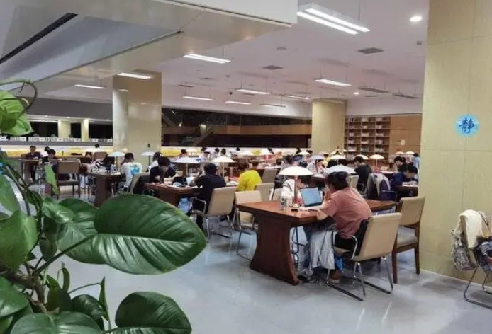 最快50秒抢光，1.9万人抢300个名额！济图夜校即将开课