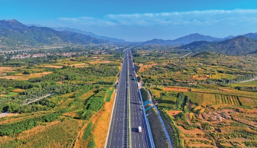 “山东的路”新目标 2025年高速公路1万公里