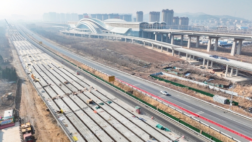 济南绕城高速公路东线建高架，扩建至双向八车道