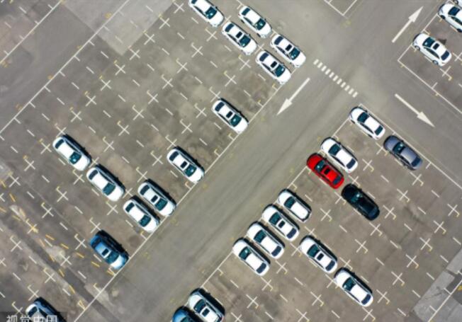 В Цзинане издали новые правила управления общественными парковками и награды.