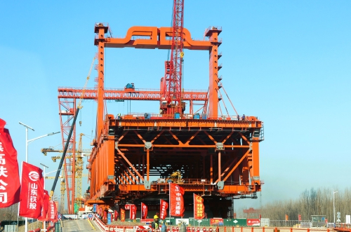 济阳黄河公铁两用特大桥钢梁架设突破2万吨