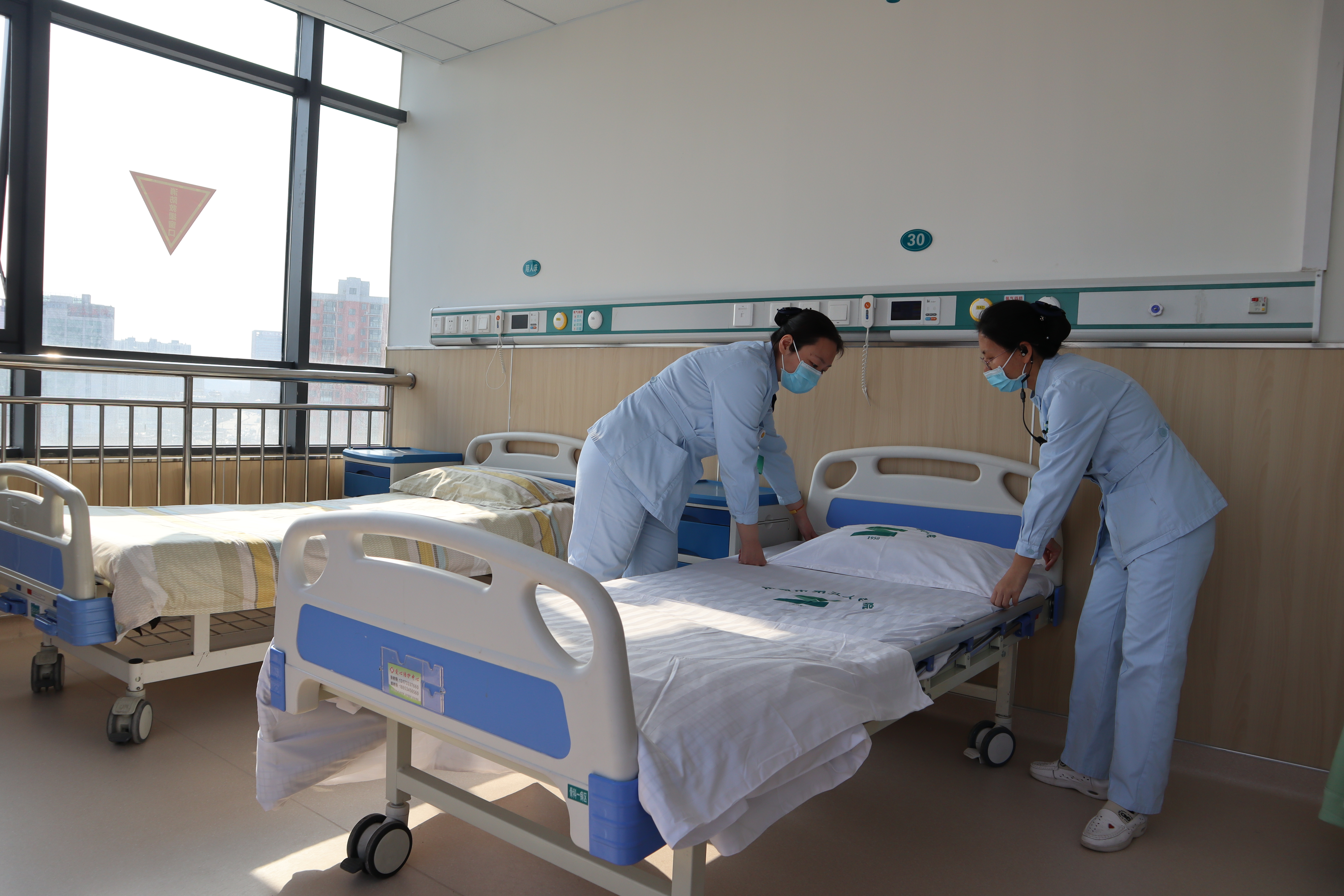 融媒·见证丨填补空白！山东省三级医院中首家老年病专科医院揭牌——“银发”就医有了更优解