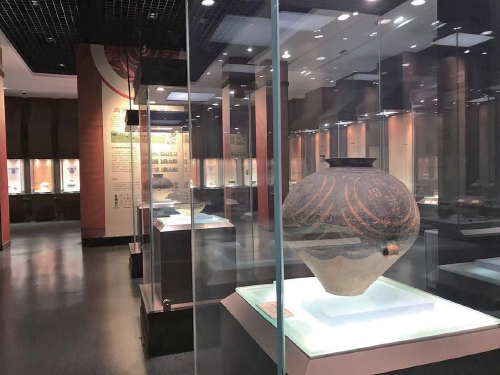 百余件精美彩陶讲述黄河源头文化 “河湟陶韵——青海彩陶艺术文物展”济南开展