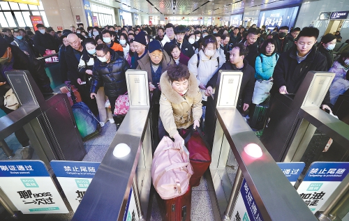 春运今日迎节前最高客流 铁路济南站预计发送旅客20万人次