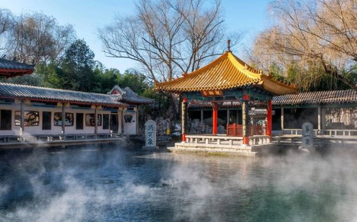 网红变长红，路途中目光所及皆为图画！泉城十大打卡地等你品阅