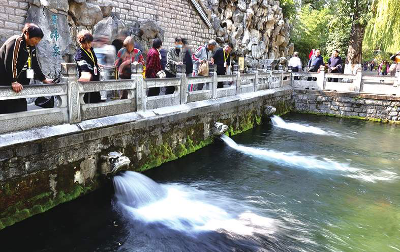 网红变长红，路途中目光所及皆为图画！泉城十大打卡地等你品阅