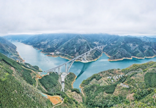 跨径超600米！世界最大跨径拱桥建成通车