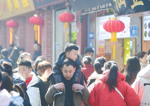 春节假期第二天济南市28家景区接待游客48.99万人次