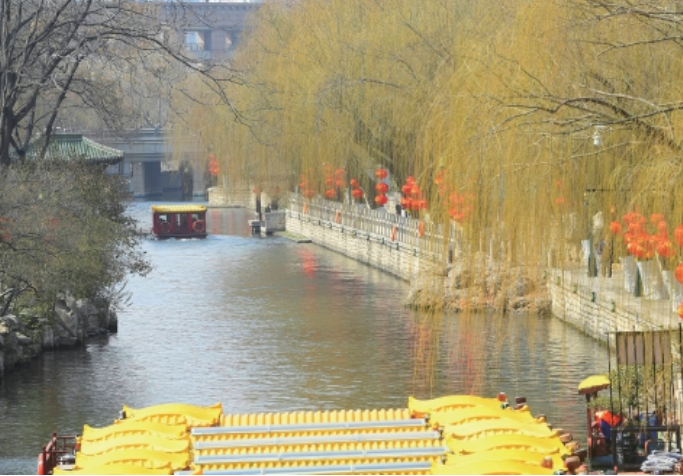 Frühlingsgefühle am Ufer des Stadtgrabens 