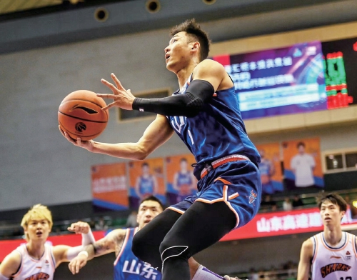 山东男篮遭上海队“四杀”中国篮协来高速俱乐部调研