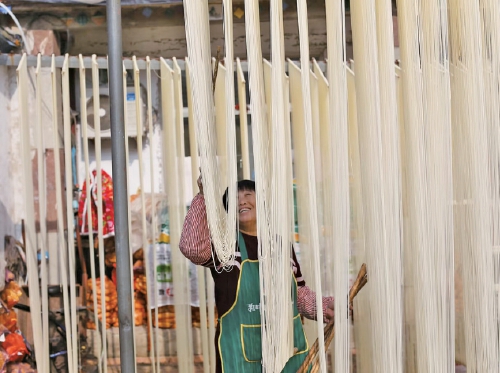 啥是山东味儿？他要“吃遍”16市细品