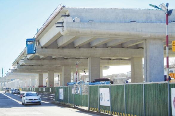 Box Girders of East Extension of Gongye North Road Erected