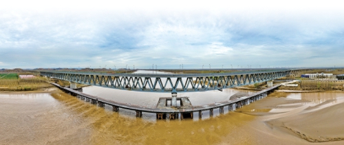 建邦聊泰黄河公铁大桥正式通车 连接东阿县和平阴县 是国内最大跨径钢桁梁公铁两用桥